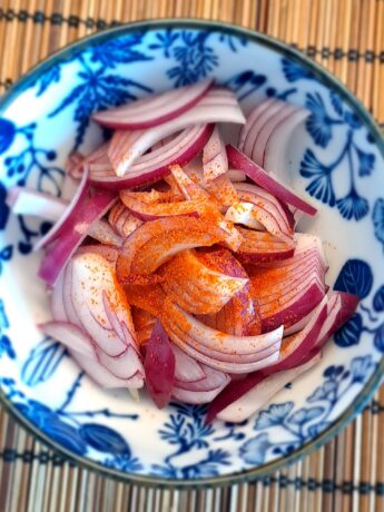 Quick pickled onions