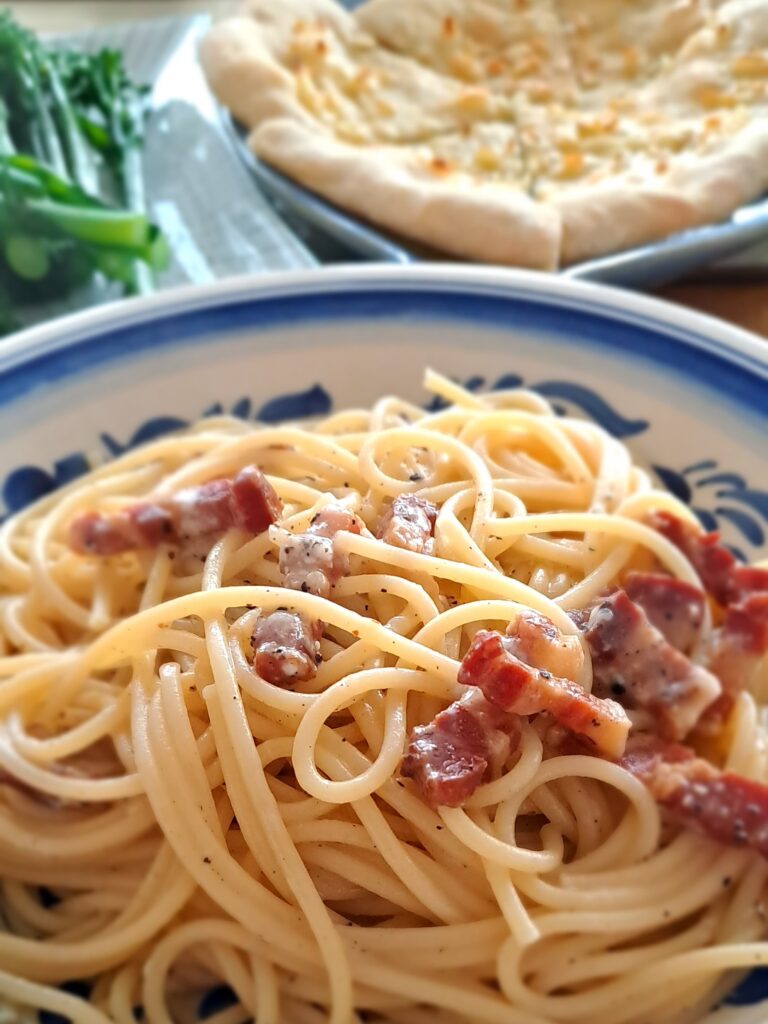 Pasta all Tricia, garlic bread and broccolini